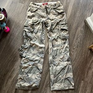 Hollister 90s Camo Pants